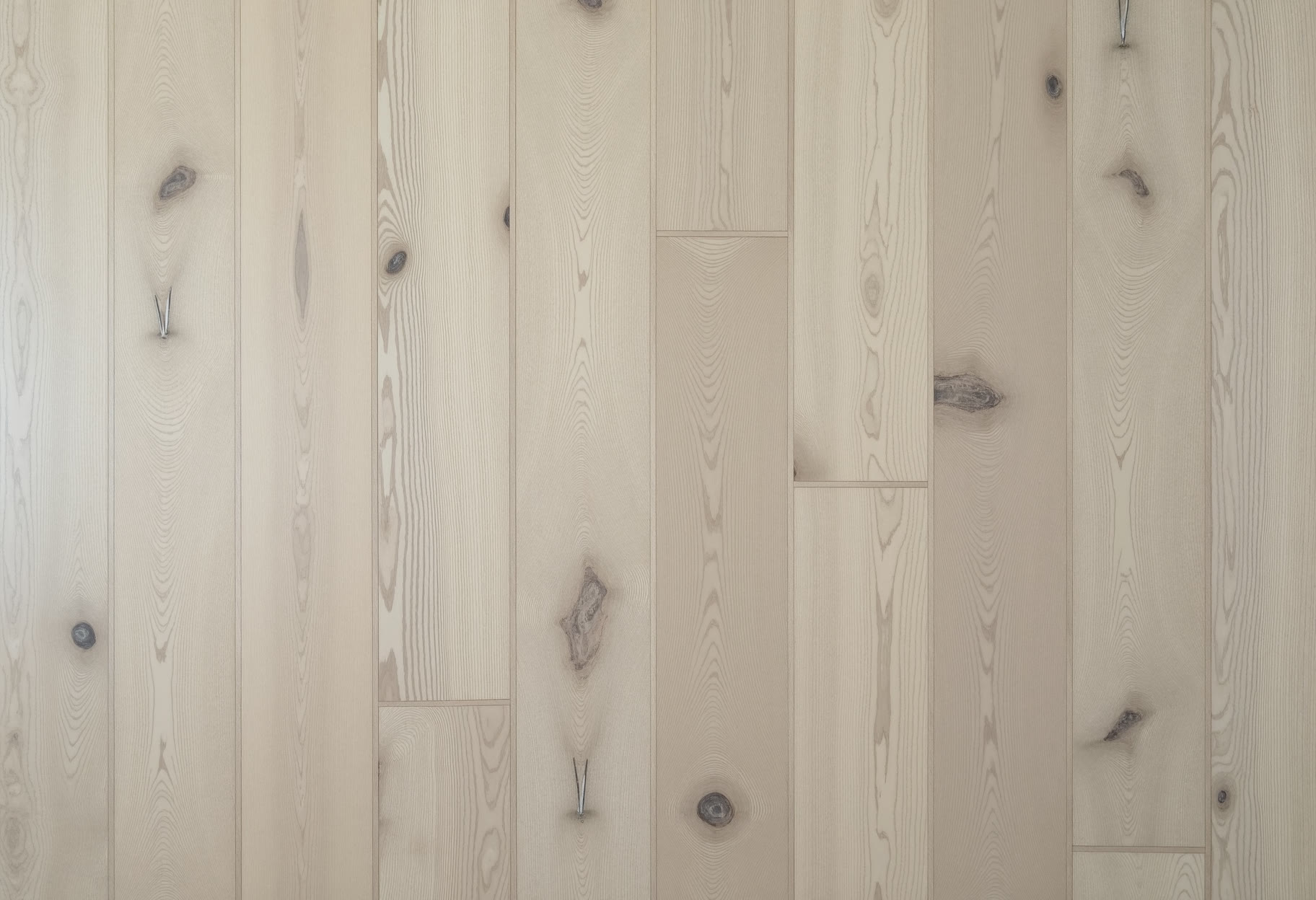 White oak, wire-brushed
